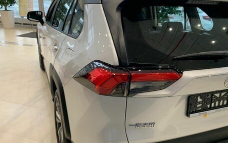 Toyota RAV4, 2025 год, 4 570 000 рублей, 7 фотография