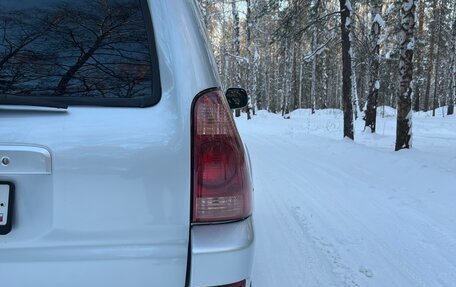 Toyota Hilux Surf IV, 2004 год, 1 800 000 рублей, 10 фотография