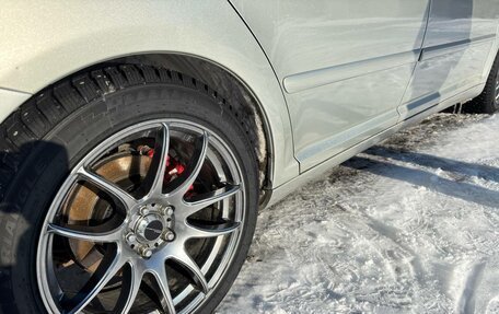 Toyota Avensis III рестайлинг, 2004 год, 900 000 рублей, 17 фотография