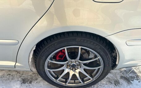 Toyota Avensis III рестайлинг, 2004 год, 900 000 рублей, 19 фотография