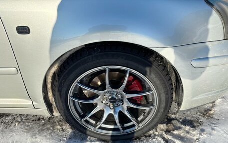 Toyota Avensis III рестайлинг, 2004 год, 900 000 рублей, 20 фотография