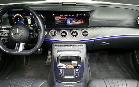 Mercedes-Benz CLS, 2022 год, 5 800 000 рублей, 5 фотография