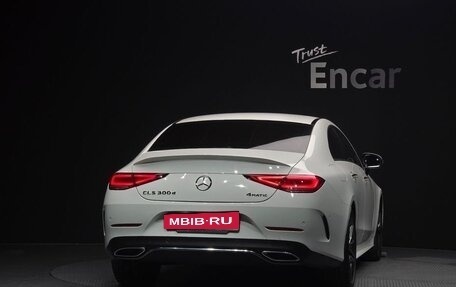 Mercedes-Benz CLS, 2022 год, 5 800 000 рублей, 4 фотография