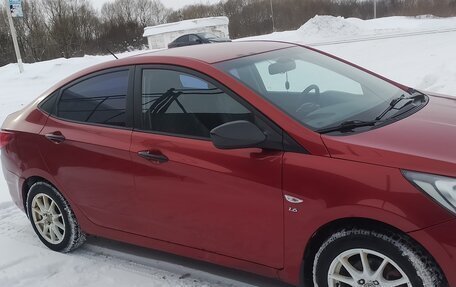 Hyundai Solaris II рестайлинг, 2011 год, 655 000 рублей, 3 фотография