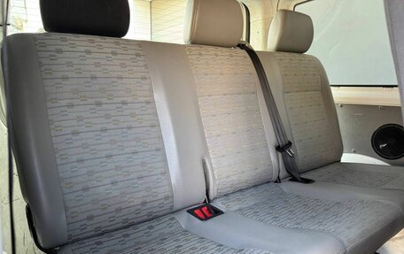 Volkswagen Transporter T5 рестайлинг, 2013 год, 2 626 000 рублей, 12 фотография