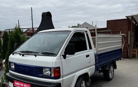 Toyota Town Ace III, 1991 год, 700 000 рублей, 1 фотография