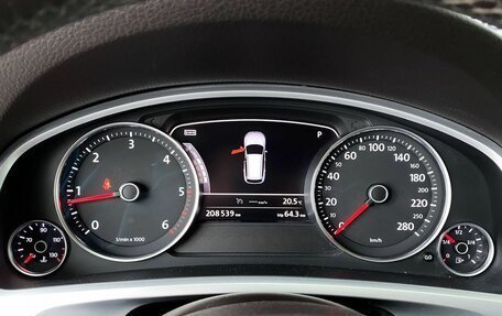 Volkswagen Touareg III, 2012 год, 2 020 000 рублей, 16 фотография