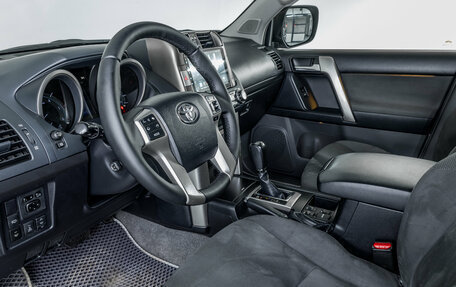 Toyota Land Cruiser Prado 150 рестайлинг 2, 2012 год, 2 837 000 рублей, 8 фотография