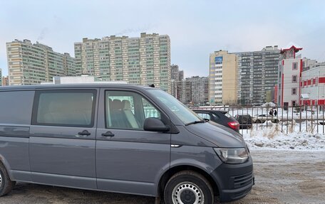 Volkswagen Transporter T6 рестайлинг, 2018 год, 2 800 000 рублей, 4 фотография
