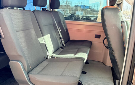 Volkswagen Caravelle T6 рестайлинг, 2015 год, 3 000 000 рублей, 4 фотография