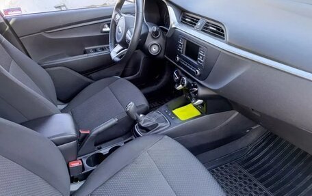 KIA Rio IV, 2021 год, 1 850 000 рублей, 7 фотография