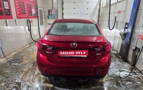 Mazda 3, 2018 год, 1 800 000 рублей, 3 фотография