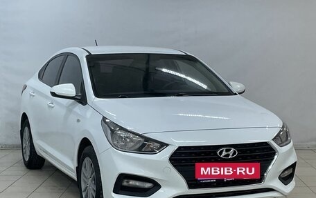 Hyundai Solaris II рестайлинг, 2017 год, 1 400 000 рублей, 2 фотография