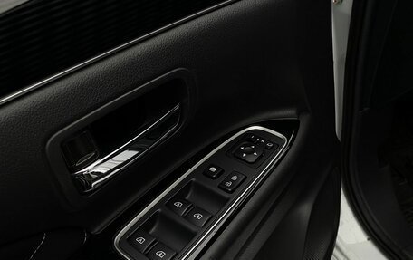 Mitsubishi Outlander III рестайлинг 3, 2022 год, 2 855 000 рублей, 19 фотография