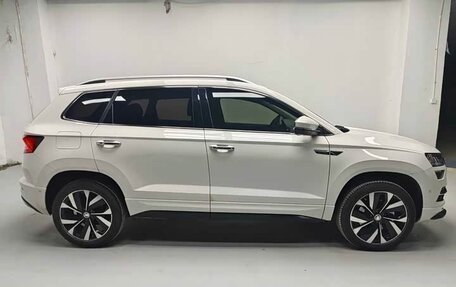 Skoda Karoq I, 2022 год, 2 160 000 рублей, 7 фотография