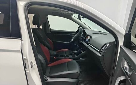 Skoda Karoq I, 2022 год, 2 160 000 рублей, 10 фотография