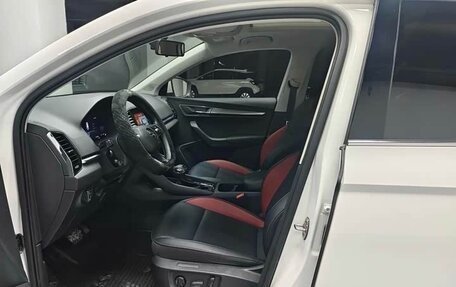 Skoda Karoq I, 2022 год, 2 160 000 рублей, 9 фотография