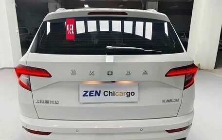 Skoda Karoq I, 2022 год, 2 160 000 рублей, 5 фотография