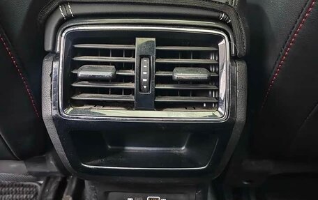 Skoda Karoq I, 2022 год, 2 160 000 рублей, 18 фотография