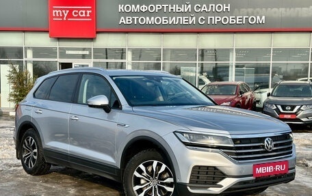 Volkswagen Touareg III, 2018 год, 4 990 000 рублей, 3 фотография