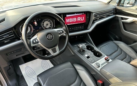 Volkswagen Touareg III, 2018 год, 4 990 000 рублей, 7 фотография