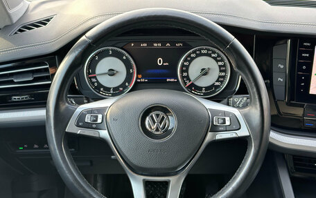 Volkswagen Touareg III, 2018 год, 4 990 000 рублей, 11 фотография