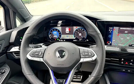 Volkswagen Golf VIII, 2023 год, 2 017 555 рублей, 11 фотография