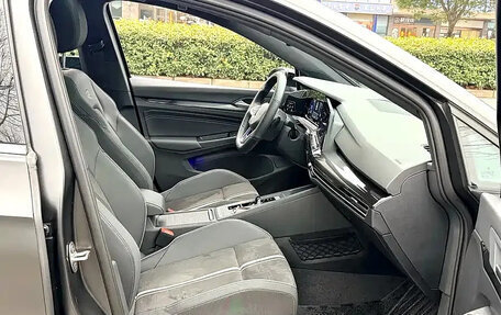 Volkswagen Golf VIII, 2023 год, 2 017 555 рублей, 14 фотография