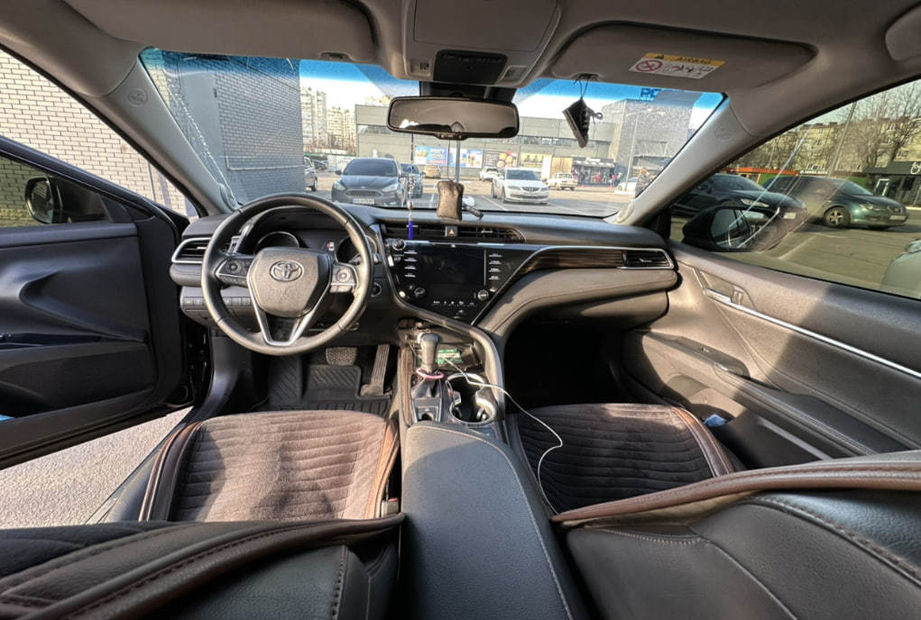 Toyota Camry XV70, 2017 год, 1 650 000 рублей, 10 фотография