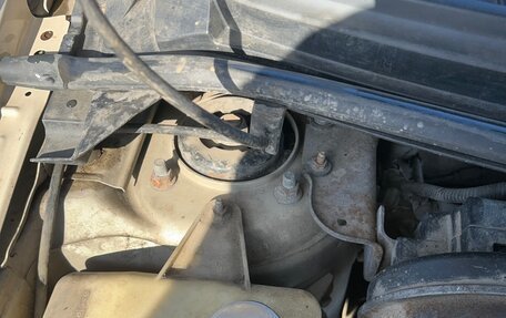 Mazda MPV II, 2001 год, 400 000 рублей, 26 фотография