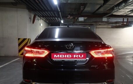 Toyota Camry, 2023 год, 3 499 000 рублей, 5 фотография