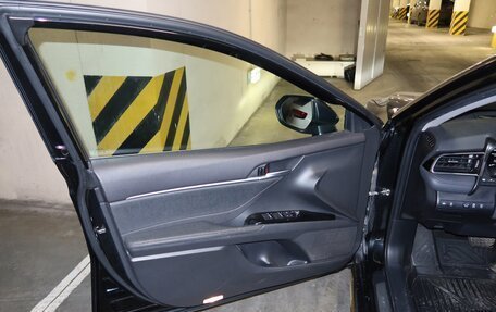 Toyota Camry, 2023 год, 3 499 000 рублей, 9 фотография