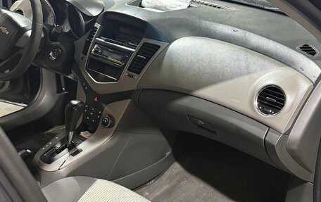 Chevrolet Cruze II, 2010 год, 750 000 рублей, 8 фотография