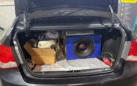 Chevrolet Cruze II, 2010 год, 750 000 рублей, 10 фотография