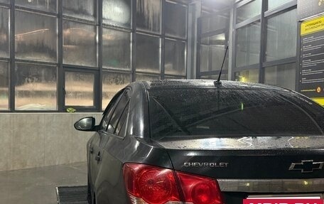 Chevrolet Cruze II, 2010 год, 750 000 рублей, 2 фотография