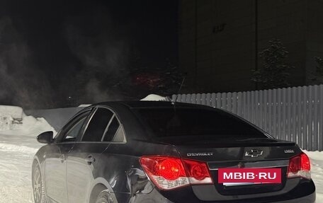 Chevrolet Cruze II, 2010 год, 750 000 рублей, 6 фотография