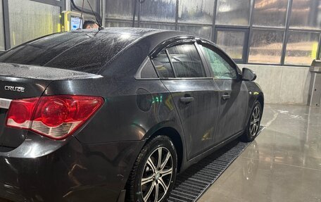 Chevrolet Cruze II, 2010 год, 750 000 рублей, 15 фотография