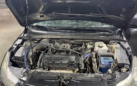 Chevrolet Cruze II, 2010 год, 750 000 рублей, 16 фотография