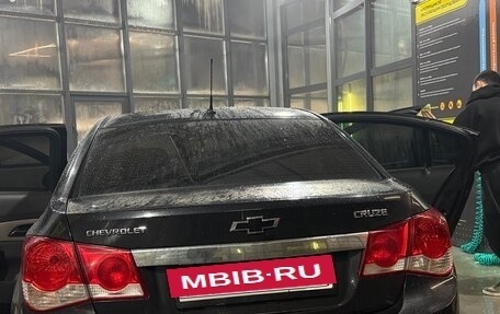 Chevrolet Cruze II, 2010 год, 750 000 рублей, 13 фотография