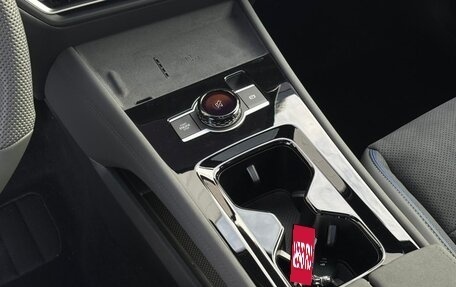 Volkswagen Tiguan, 2025 год, 4 795 000 рублей, 30 фотография