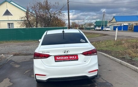 Hyundai Solaris II рестайлинг, 2019 год, 990 000 рублей, 1 фотография