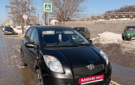 Toyota Yaris III рестайлинг, 2008 год, 700 000 рублей, 4 фотография