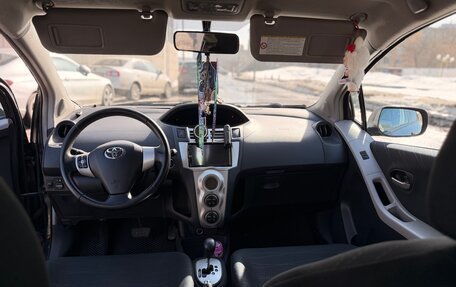 Toyota Yaris III рестайлинг, 2008 год, 700 000 рублей, 10 фотография