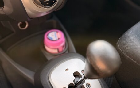 Toyota Yaris III рестайлинг, 2008 год, 700 000 рублей, 18 фотография