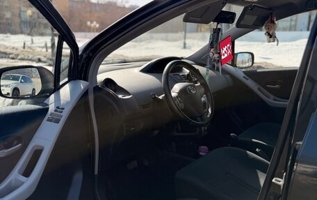 Toyota Yaris III рестайлинг, 2008 год, 700 000 рублей, 12 фотография