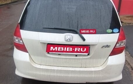 Honda Fit III, 2002 год, 300 000 рублей, 2 фотография