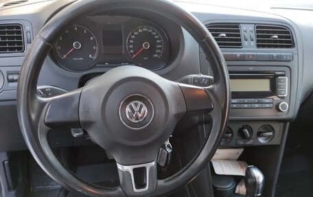 Volkswagen Polo VI (EU Market), 2012 год, 950 000 рублей, 11 фотография