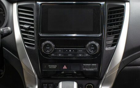 Mitsubishi Pajero Sport III рестайлинг, 2020 год, 4 198 000 рублей, 15 фотография