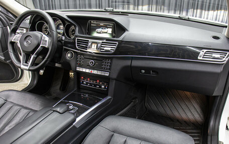 Mercedes-Benz E-Класс, 2015 год, 3 398 000 рублей, 11 фотография