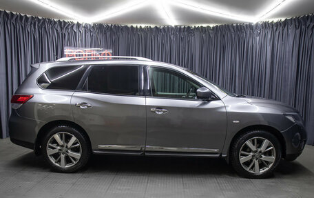 Nissan Pathfinder, 2016 год, 1 898 000 рублей, 4 фотография